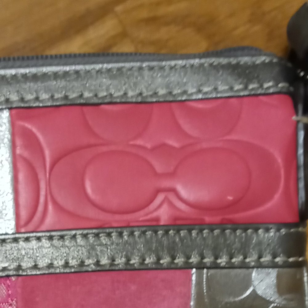 Coach Holiday Patchwork Crossbody Purse (pre-loved) - Picture 3 of 15